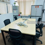 Well Furnish table space for rent