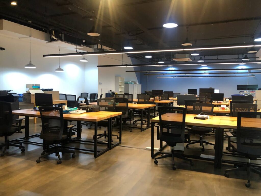 labrador park fitted office