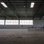 Jurong East Warehouse dedicated loading bays + plenty loading bays Containers Friendly