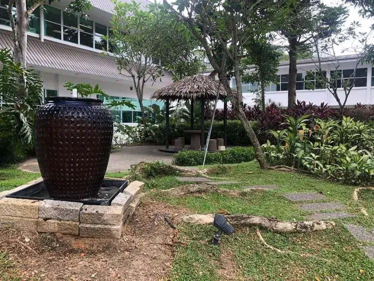 Labrador Park Fully fitted office