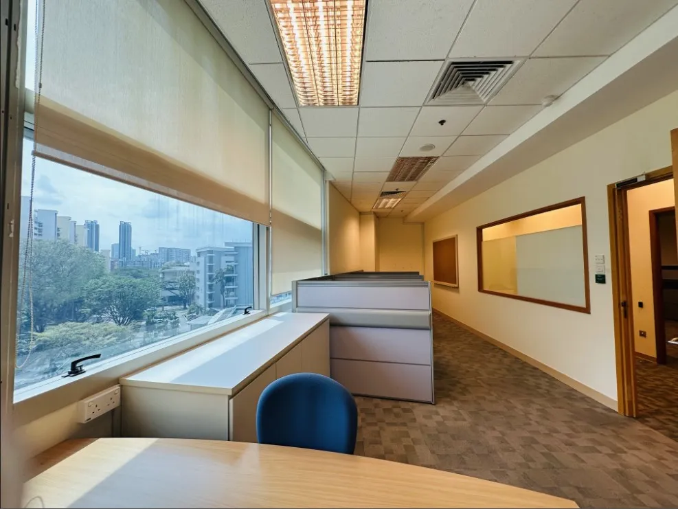 CUT OVERHEADS, WELL FURNISHED Business Space. Training/Mtg rooms, Move in Cond. No Takeover fees